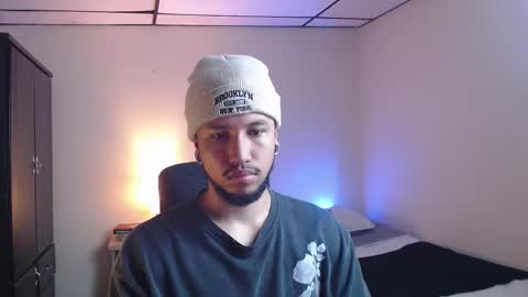 Snapshot of yerfon_s1 chatting on November 16, 12:16 am Yeff ind. model online show from November 16, 12:16 am