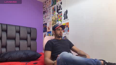 Snapshot of yerk_drom chatting on October 14, 7:03 pm yerk_drom online show from October 14, 7:03 pm