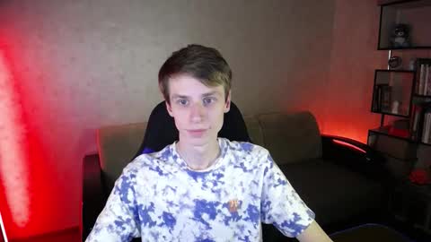 Snapshot of yes_cute_boy_ chatting on October 12, 6:40 pm Eden online show from October 12, 6:40 pm