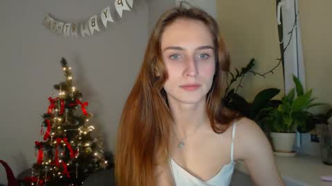 Snapshot of yes_to_heaven chatting on December 14, 9:02 pm Zoe online show from December 14, 9:02 pm