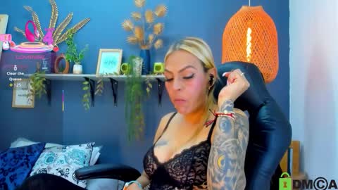 yessika_parker online show from November 6, 2:23 am