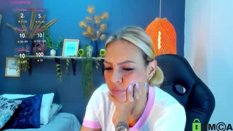 yessika_parker online show from November 19, 2:22 am