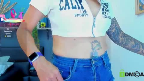 Snapshot of yessika_parker chatting on May 11, 2:45 pm yessika_parker online show from May 11, 2:45 pm