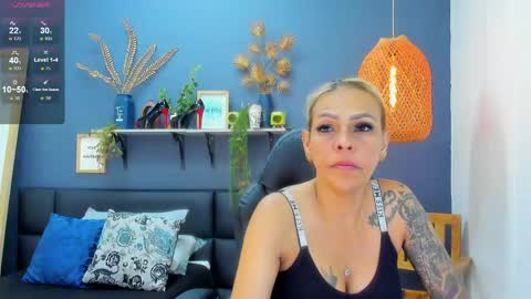 Snapshot of yessika_parker chatting on June 6, 8:52 am yessika_parker online show from June 6, 8:52 am