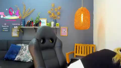 Snapshot of yessika_parker chatting on June 11, 8:56 am yessika_parker online show from June 11, 8:56 am