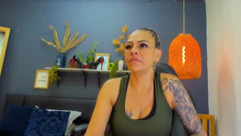 yessika_parker online show from July 19, 8:40 am