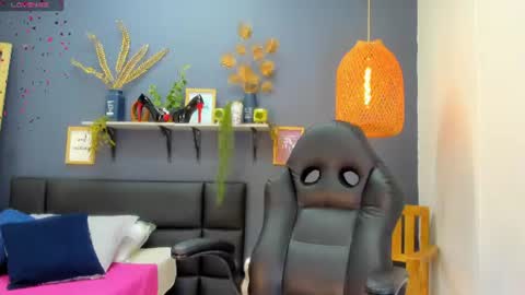 yessika_parker online show from July 23, 8:45 am