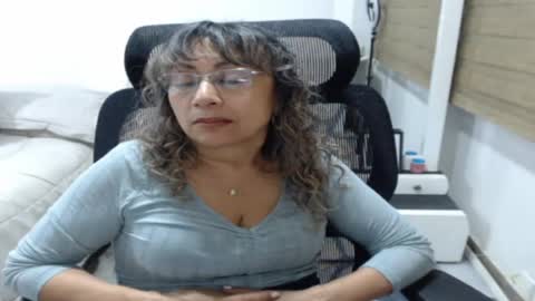 Snapshot of yessilatin chatting on July 4, 12:39 am jessy online show from July 4, 12:39 am