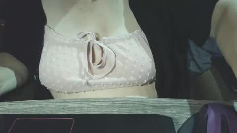 yessirprincesspet online show from June 7, 3:21 am