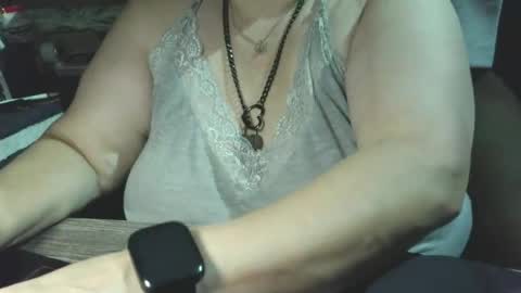 yessirprincesspet online show from July 18, 4:49 am