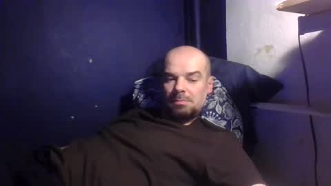 yewloo online show from February 11, 8:42 pm