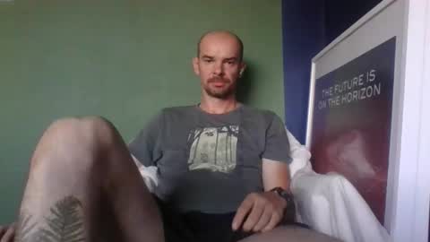 yewloo online show from September 21, 4:08 pm