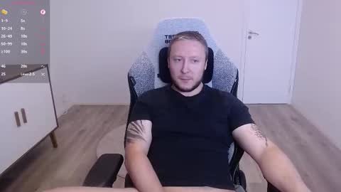 Snapshot of yhdxhy chatting on October 19, 2:18 pm James online show from October 19, 2:18 pm