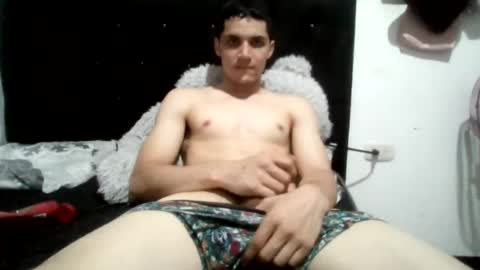 yhoangaga2025 online show from June 26, 3:33 am