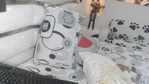 YINAROSS online show from March 15, 10:49 pm