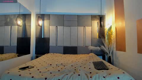 Snapshot of yizus_bonz chatting on December 28, 11:16 pm yizus_bonz online show from December 28, 11:16 pm