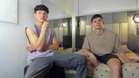 Snapshot of yizus_bonz chatting on February 19, 10:31 pm yizus_bonz online show from February 19, 10:31 pm