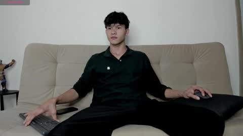 Snapshot of yizus_bonz chatting on December 14, 1:55 am yizus_bonz online show from December 14, 1:55 am