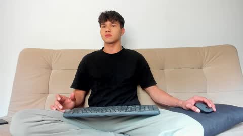 Snapshot of yizus_bonz chatting on March 19, 9:41 pm yizus_bonz online show from March 19, 9:41 pm