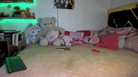 lucy online show from November 9, 6:33 am