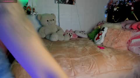 lucy online show from December 4, 4:22 am