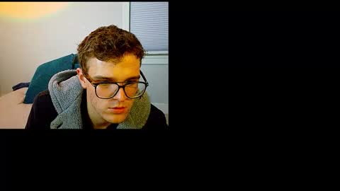 Snapshot of yngdesire1 chatting on December 15, 4:50 am yngdesire1 online show from December 15, 4:50 am