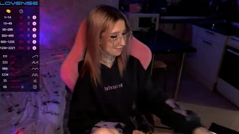     online show from January 9, 9:26 pm