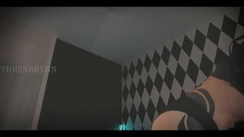 Snapshot of ynnenbrynn chatting on December 2, 10:18 am ynnenbrynn online show from December 2, 10:18 am