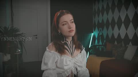 Snapshot of ynnenbrynn chatting on December 7, 11:29 am ynnenbrynn online show from December 7, 11:29 am