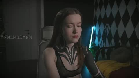 Snapshot of ynnenbrynn chatting on February 22, 5:34 am ynnenbrynn online show from February 22, 5:34 am