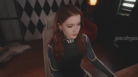 Snapshot of ynnenbrynn chatting on September 15, 7:30 am ynnenbrynn online show from September 15, 7:30 am