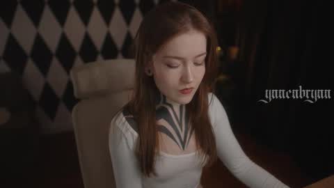 Snapshot of ynnenbrynn chatting on November 6, 10:27 am ynnenbrynn online show from November 6, 10:27 am