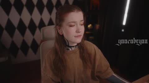 Snapshot of ynnenbrynn chatting on November 7, 7:52 am ynnenbrynn online show from November 7, 7:52 am