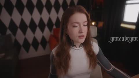 Snapshot of ynnenbrynn chatting on November 12, 7:31 am ynnenbrynn online show from November 12, 7:31 am