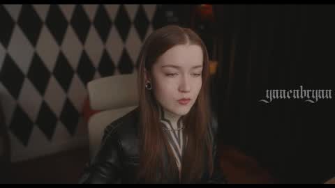 Snapshot of ynnenbrynn chatting on November 18, 7:24 am ynnenbrynn online show from November 18, 7:24 am