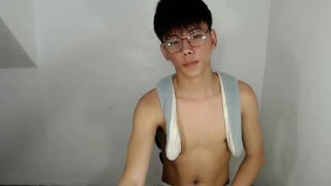 Snapshot of ynotyu chatting on July 27, 3:57 am ynotyu online show from July 27, 3:57 am