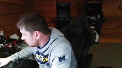 yobenko online show from December 18, 8:31 am