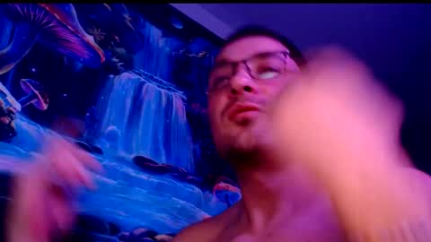 Snapshot of yobleez chatting on February 6, 9:23 am yobleez online show from February 6, 9:23 am