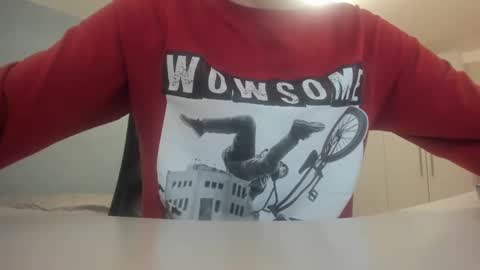 Snapshot of yoda130305 chatting on December 21, 4:14 pm yoda130305 online show from December 21, 4:14 pm