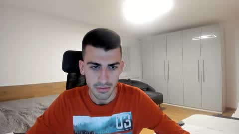 Snapshot of yoda130305 chatting on October 27, 8:24 pm yoda130305 online show from October 27, 8:24 pm