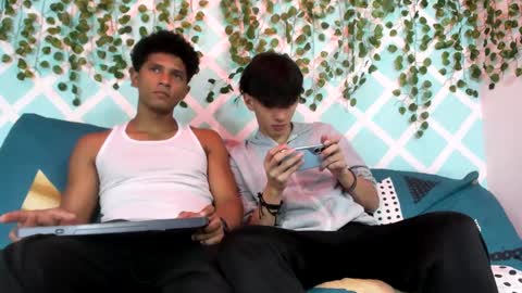 yoel_allan_hot88 online show from October 6, 7:33 pm