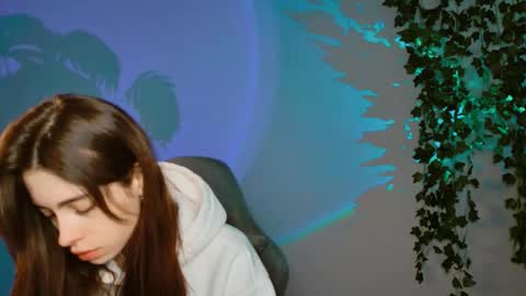 yoka_paradoxxx online show from September 22, 5:09 am