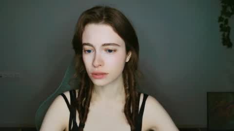 yoka_paradoxxx online show from November 12, 5:30 am