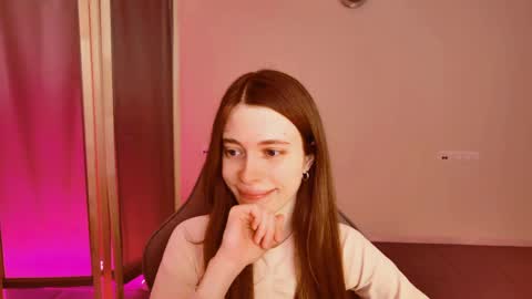yoka_paradoxxx online show from April 28, 9:25 am