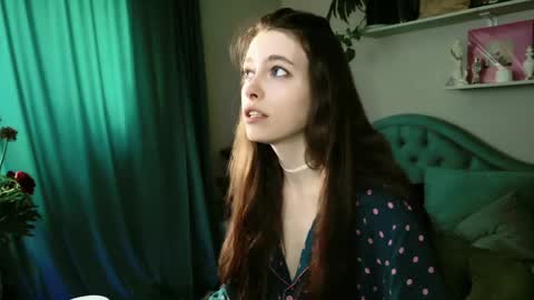 Snapshot of yoka_paradoxxx chatting on June 3, 2:44 pm yoka_paradoxxx online show from June 3, 2:44 pm