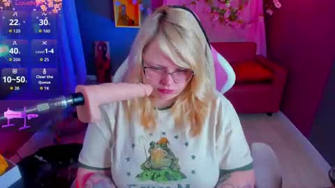 Snapshot of yoki_shizuko chatting on July 25, 6:33 am Yoki online show from July 25, 6:33 am