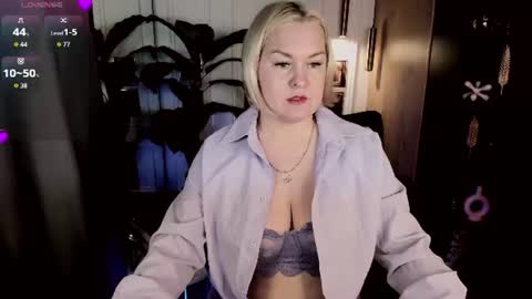 Snapshot of yolanda_kiss chatting on June 21, 8:11 pm Yolanda online show from June 21, 8:11 pm