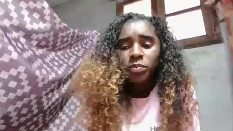 yolandrina05 online show from September 13, 1:22 pm