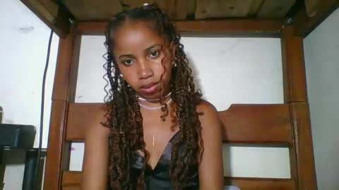 yolandrina05 online show from February 6, 1:36 pm
