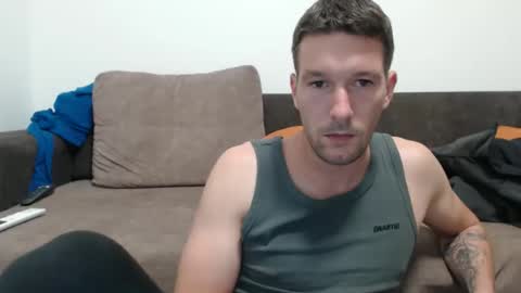 Snapshot of yone23 chatting on October 31, 10:55 pm yone23 online show from October 31, 10:55 pm